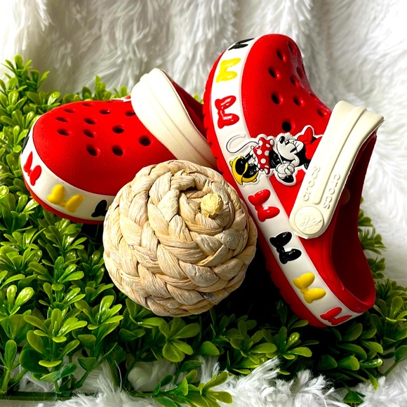 CROCS Other - Crocs Disney Minnie Mouse Clog